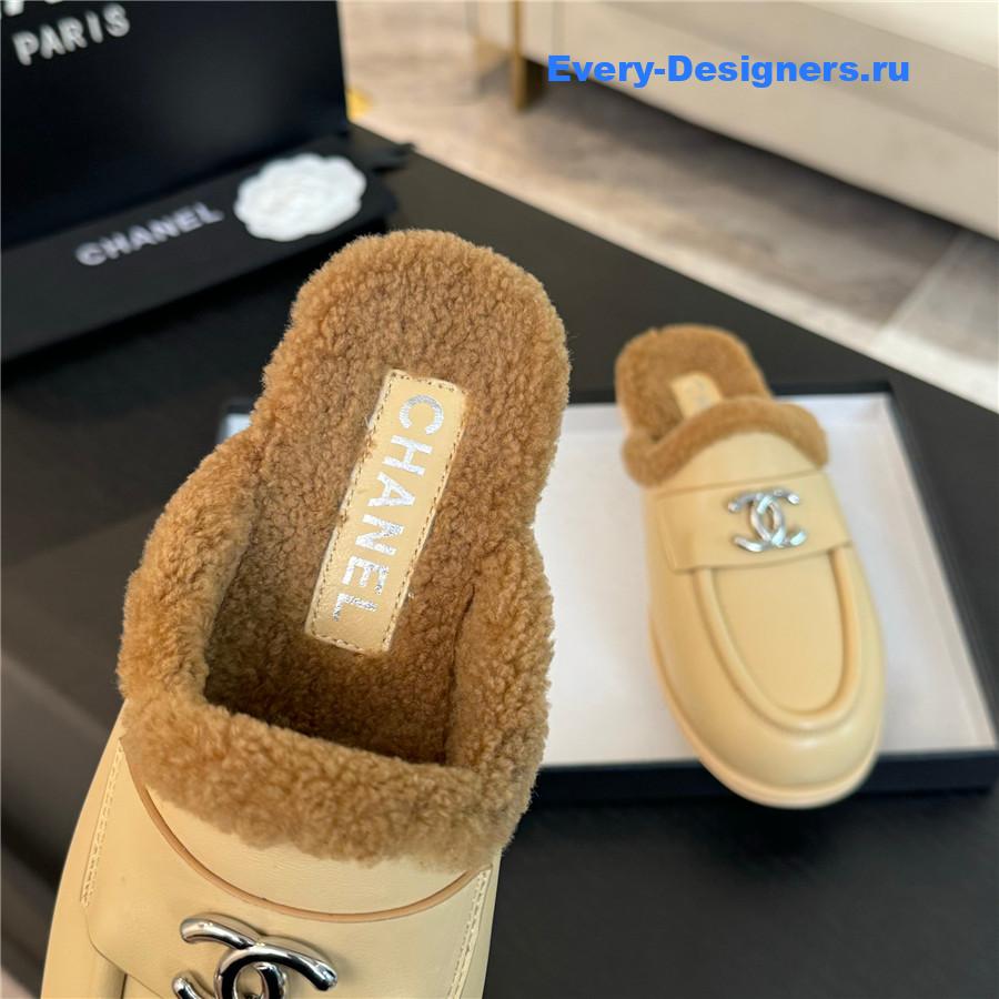 CC lambswool shoes