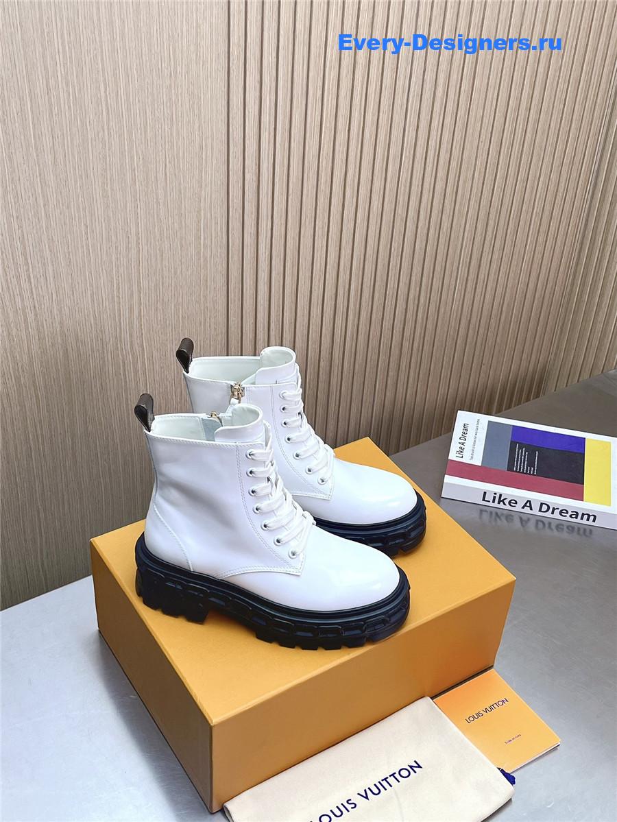 l0vis Vvtt0n white patent leather ankle boots