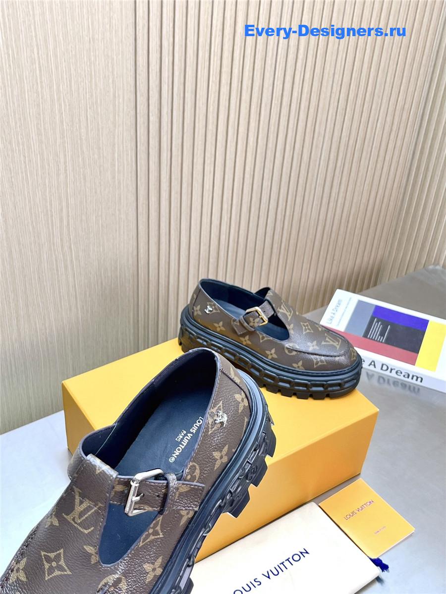 l0vis Vvtt0n monogram record mary jane shoes