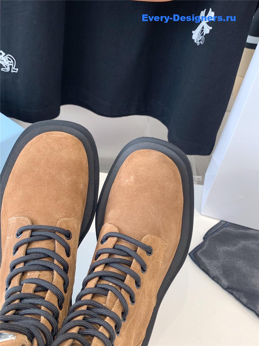 Pra*a suede triangle logo high top boots