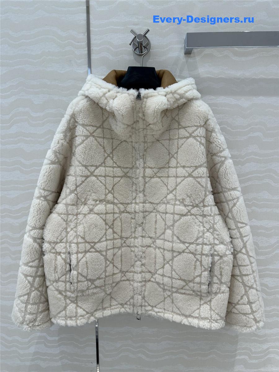 D10r shearling hooded coat