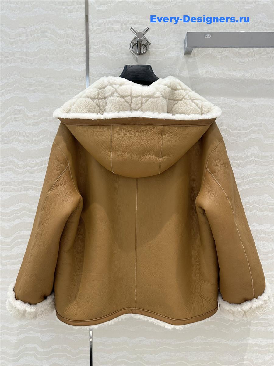 D10r shearling hooded coat