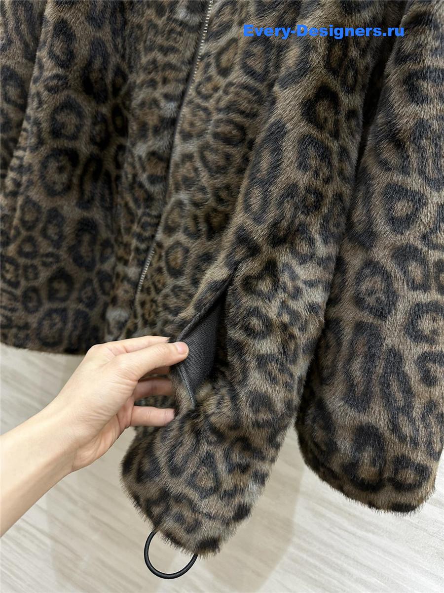 D10r leopard print shearling zip-up jacket
