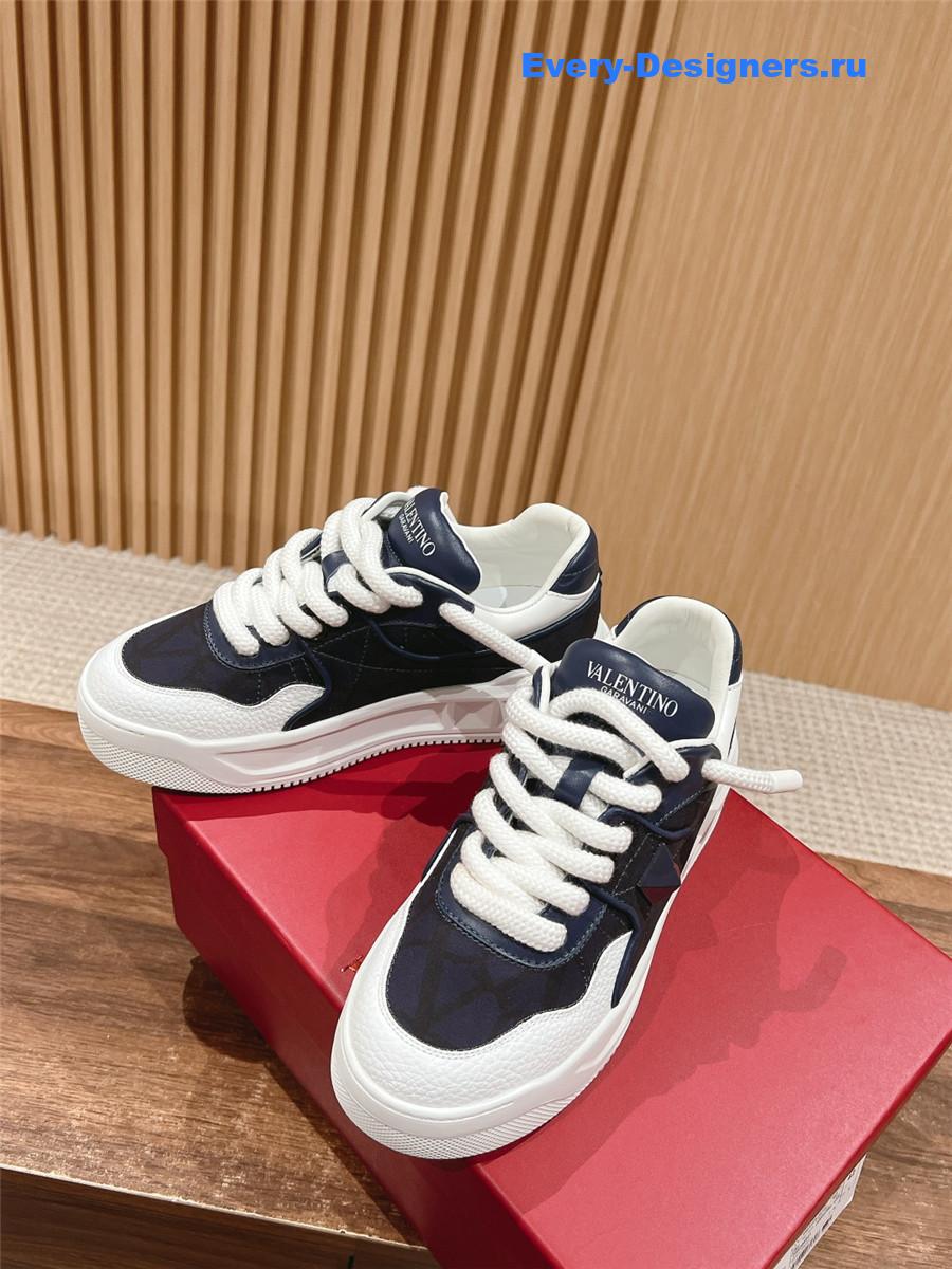 Va1e*ntin0 low-top trainers in denim toile iconographe