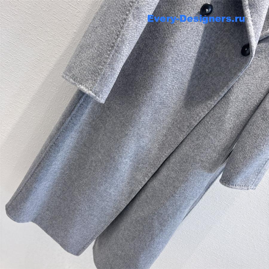 H**me5 cashmere coat with large lapels