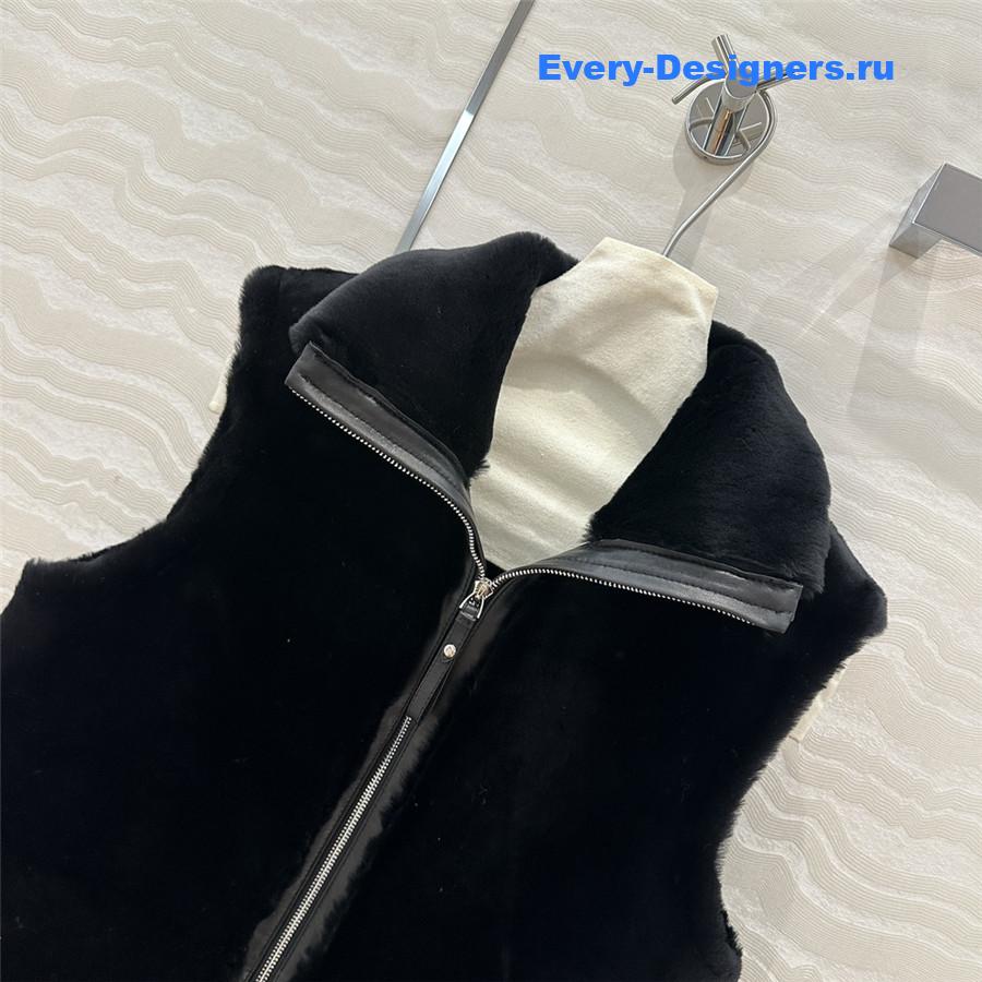 H**me5 reversible shearling vest