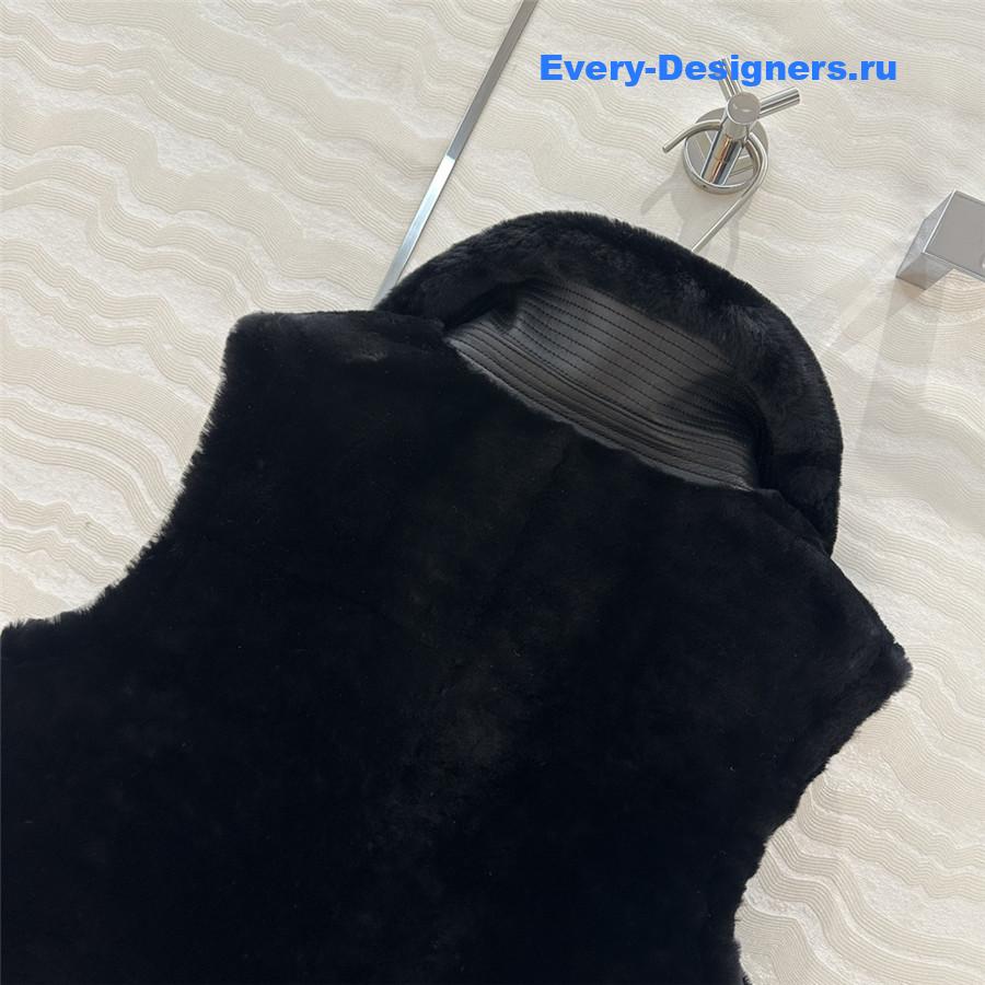 H**me5 reversible shearling vest