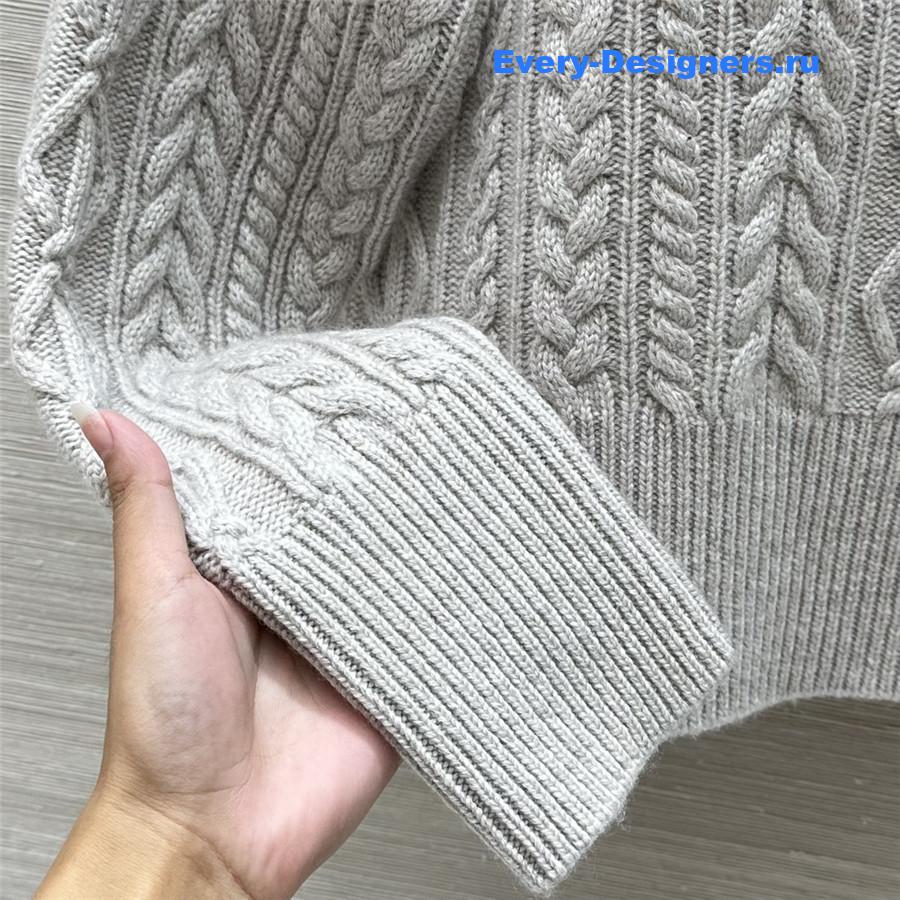 Vanitoo Grey Cable Cashmere Sweater