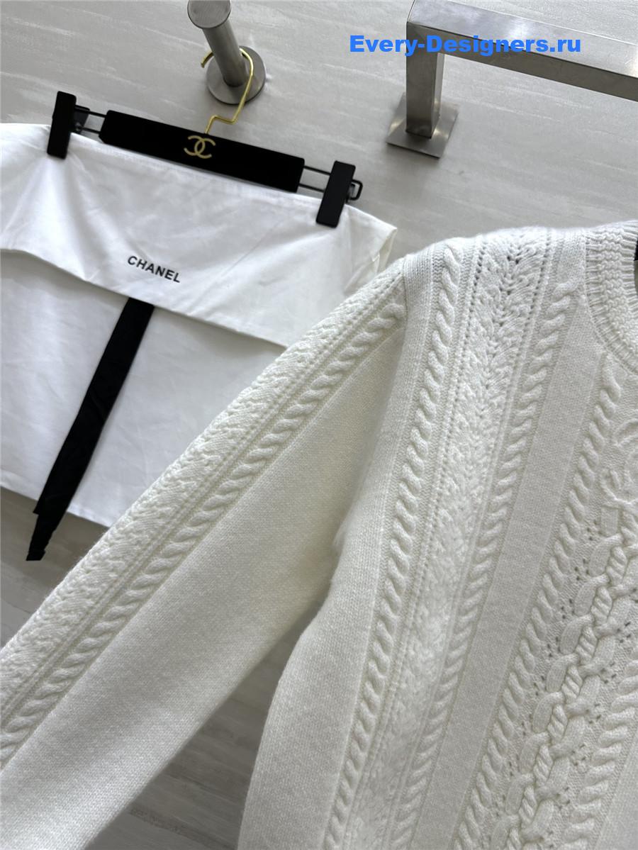 Ch**el cable knit sweater white
