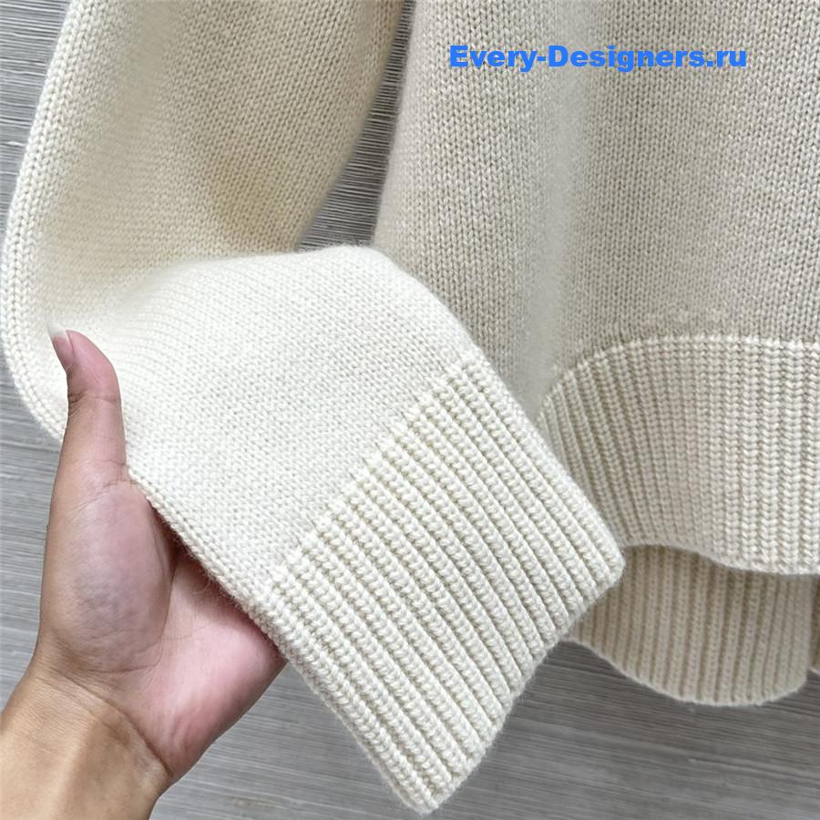 L0r0 P1ana white cashmere turtleneck sweater