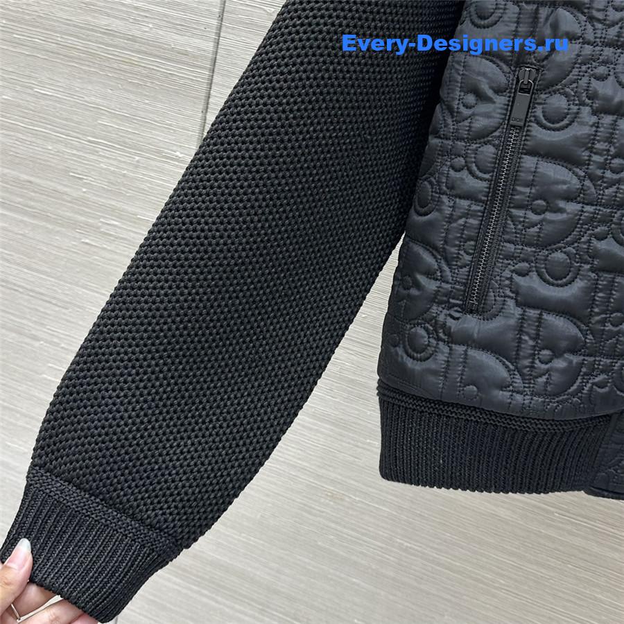 D10r hooded quilted jacket