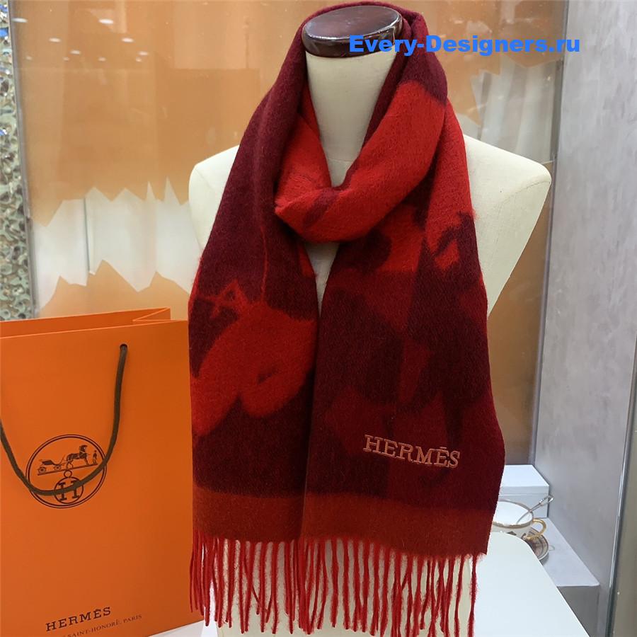H**me5 cashmere scarf