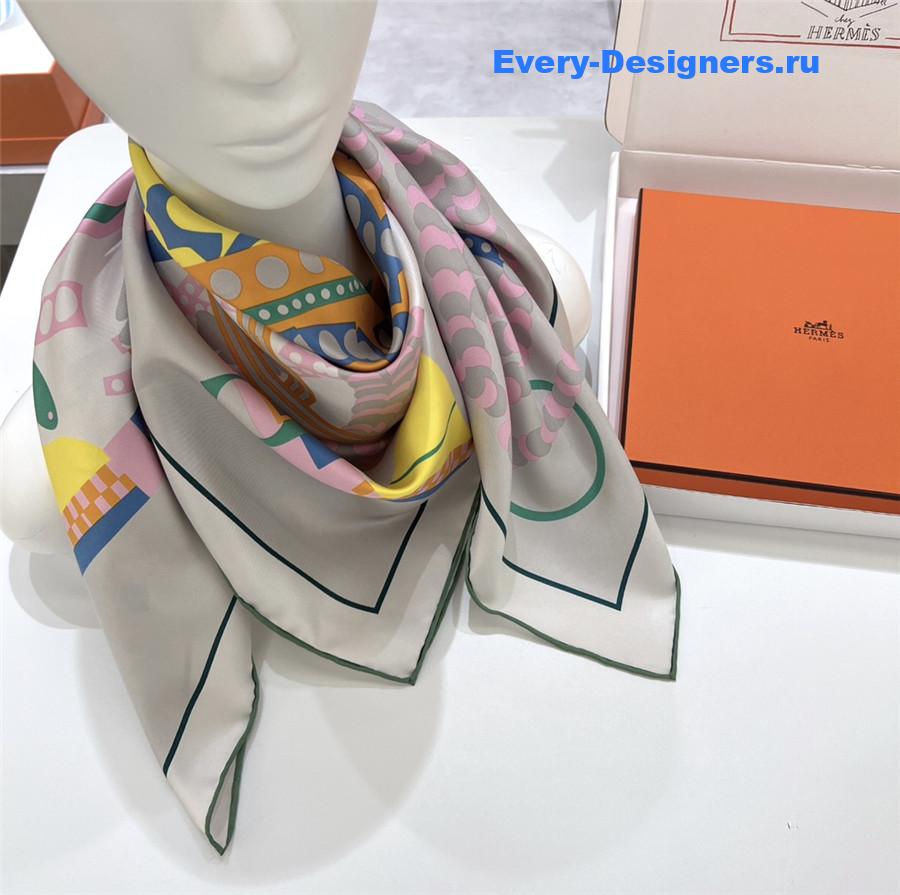 H**me5 “gaucho saddle” 90 scarf