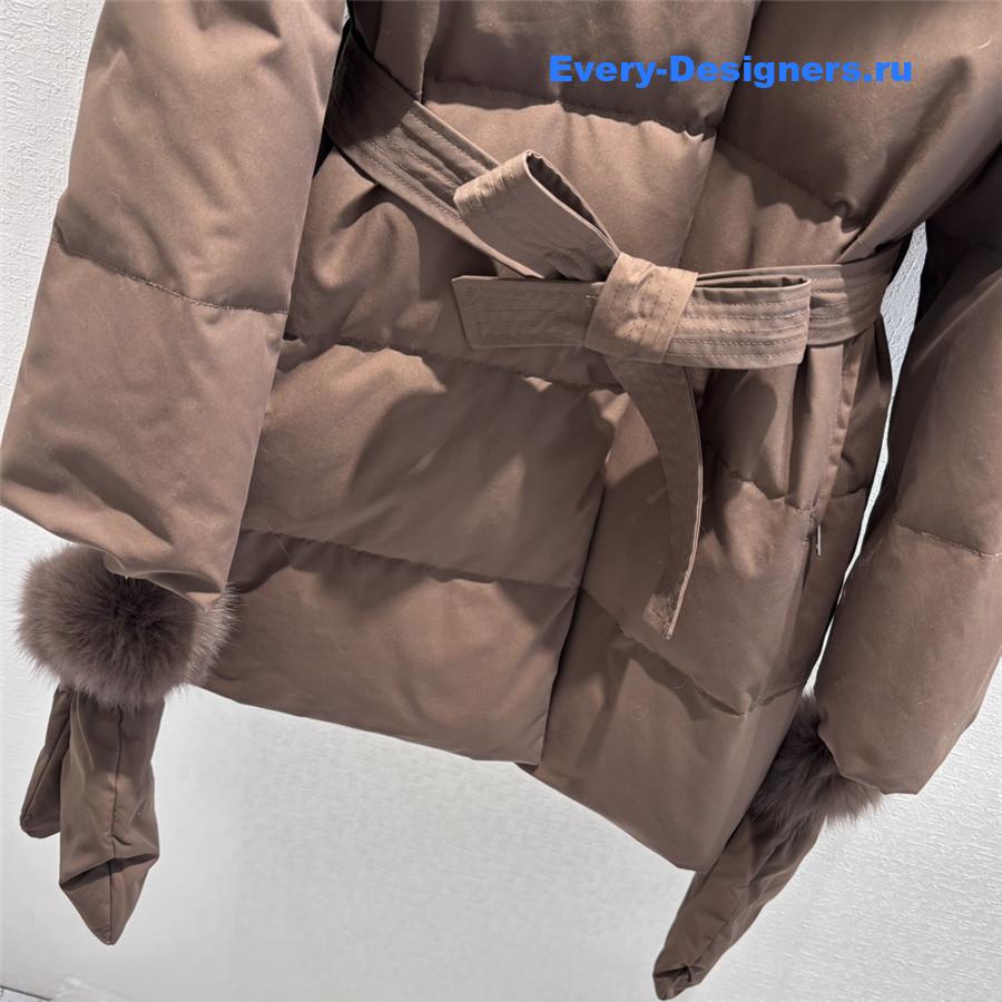 L0r0 P1ana goose down jacket