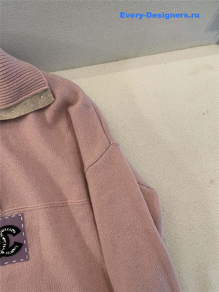 Ch**el patch turtleneck rib pullover pink