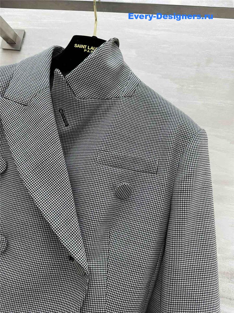 a1exa*der Mcqv*en mid-length suit jacket