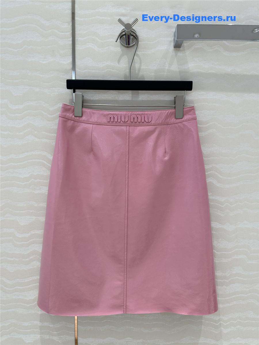 M1um1u patent leather midi skirt
