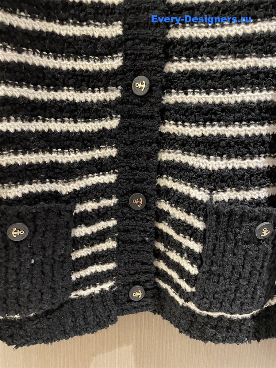D10r cd black white striped cardigan