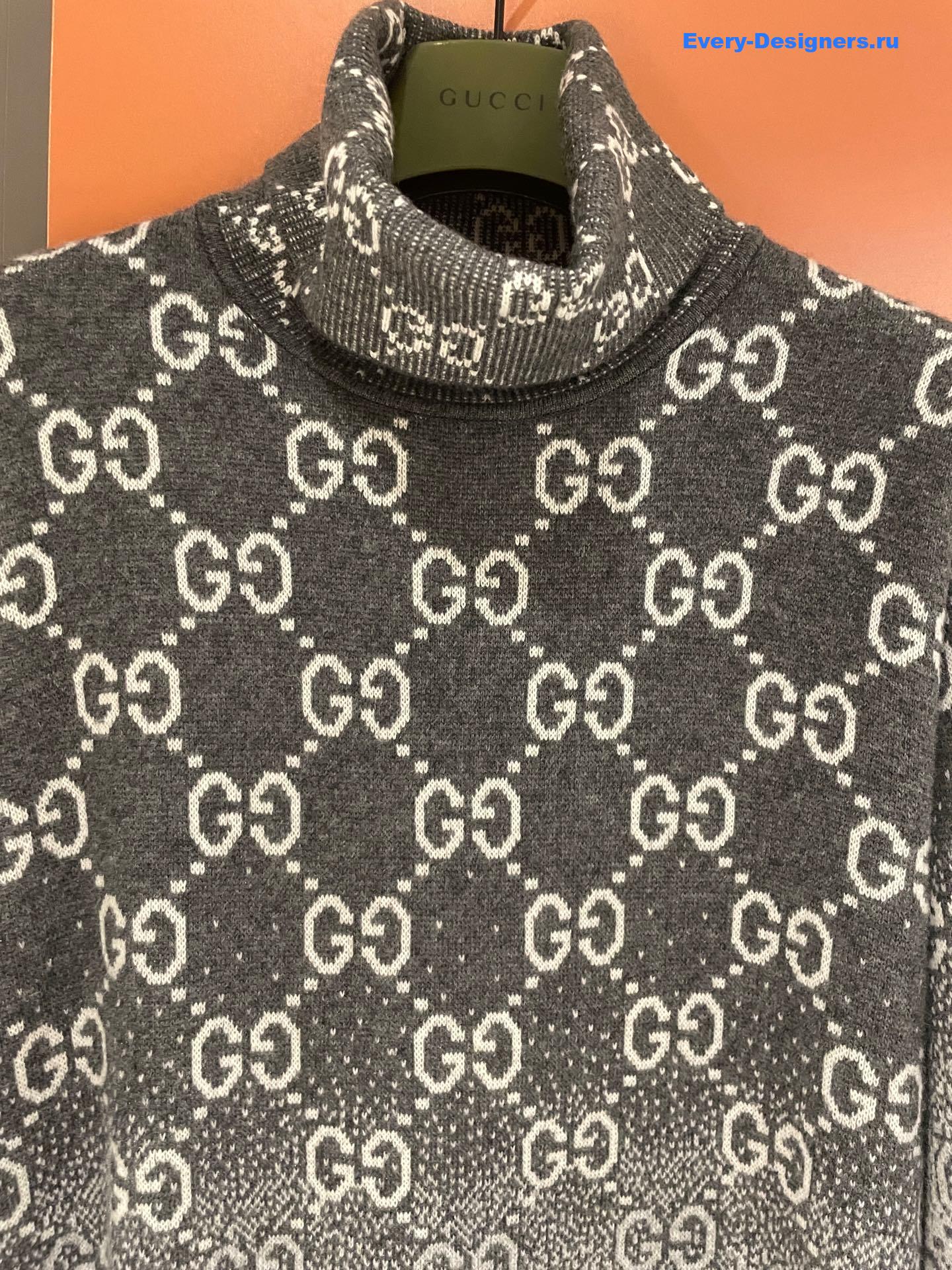 Gvc*1 gg degradé-jacquard sweater