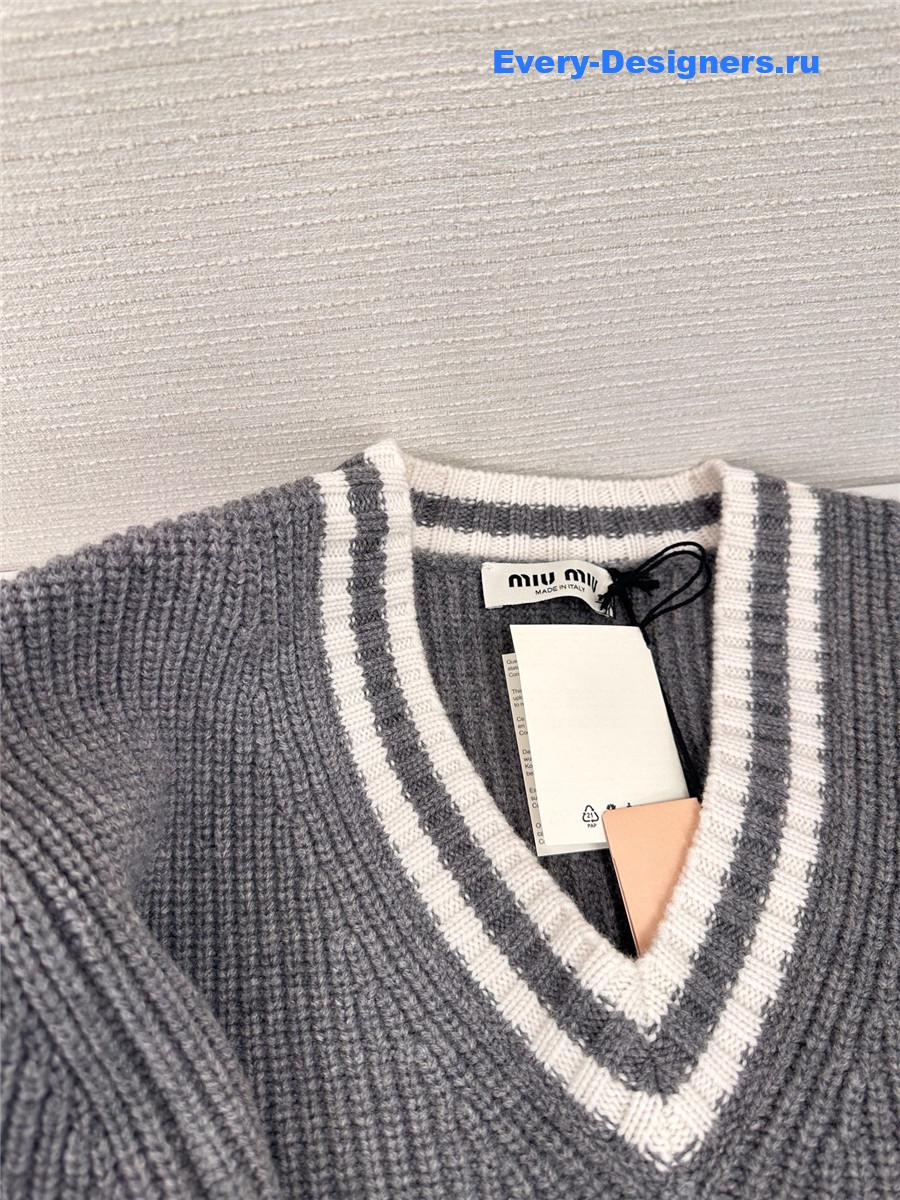 Miu Miu Wool Cashmere Grey V-Neck Sweater