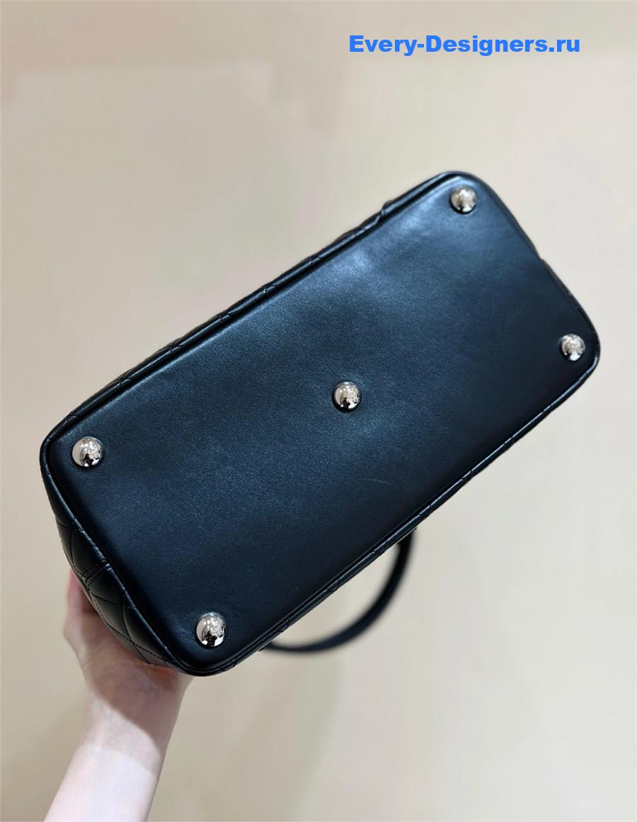 Ch**el cambon tote black