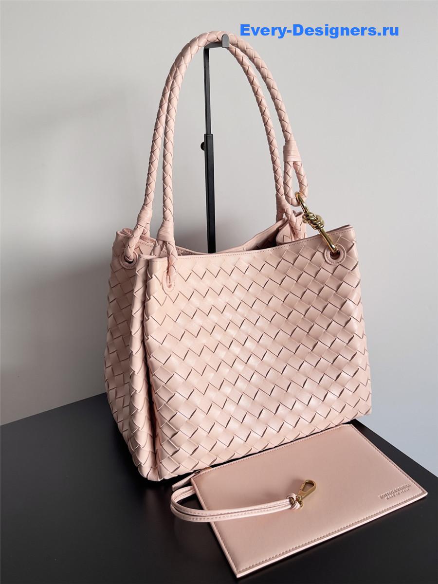 b0tt*ga Ven*ta large andiamo parachute shoulder bag