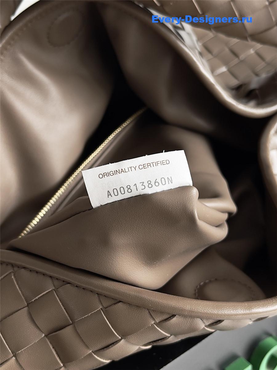 b0tt*ga Ven*ta hop large leather tote bag in beige