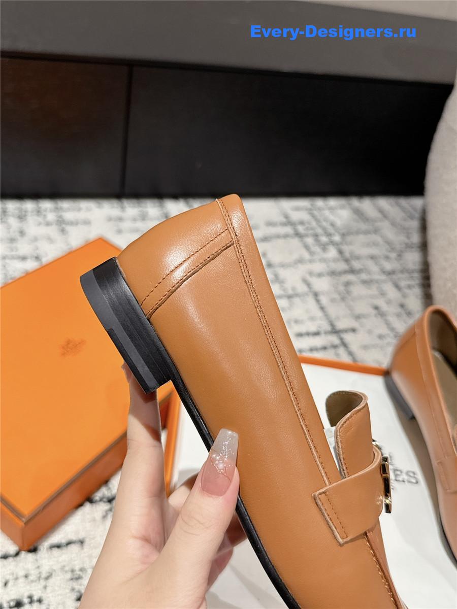 H**me5 women’s brown loafers
