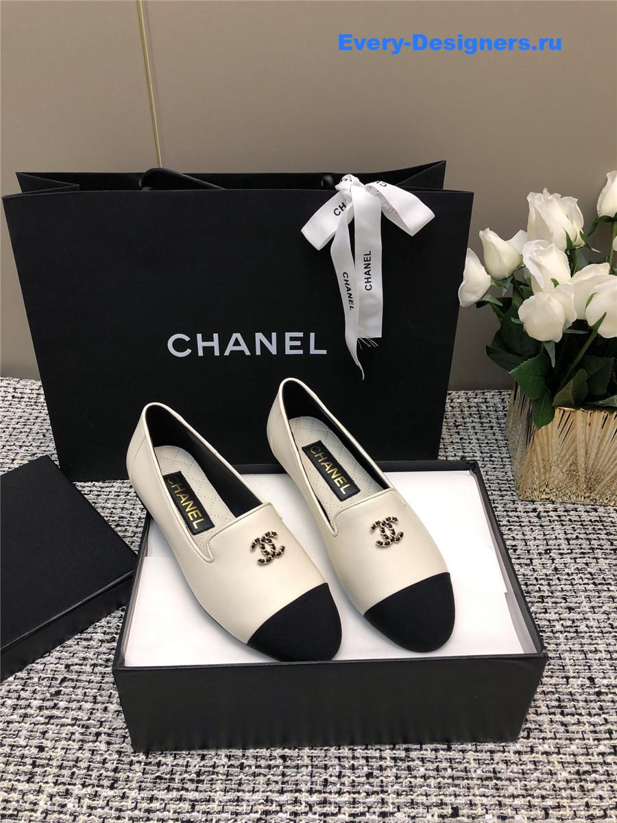 Ch**el white silk lambskin cc logo flat loafers