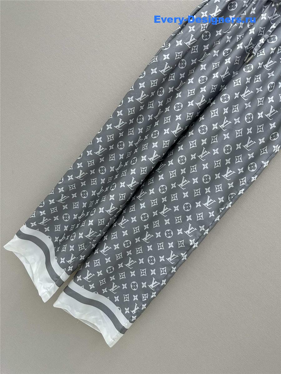 l0vis Vvtt0n lv monogram print silk pants