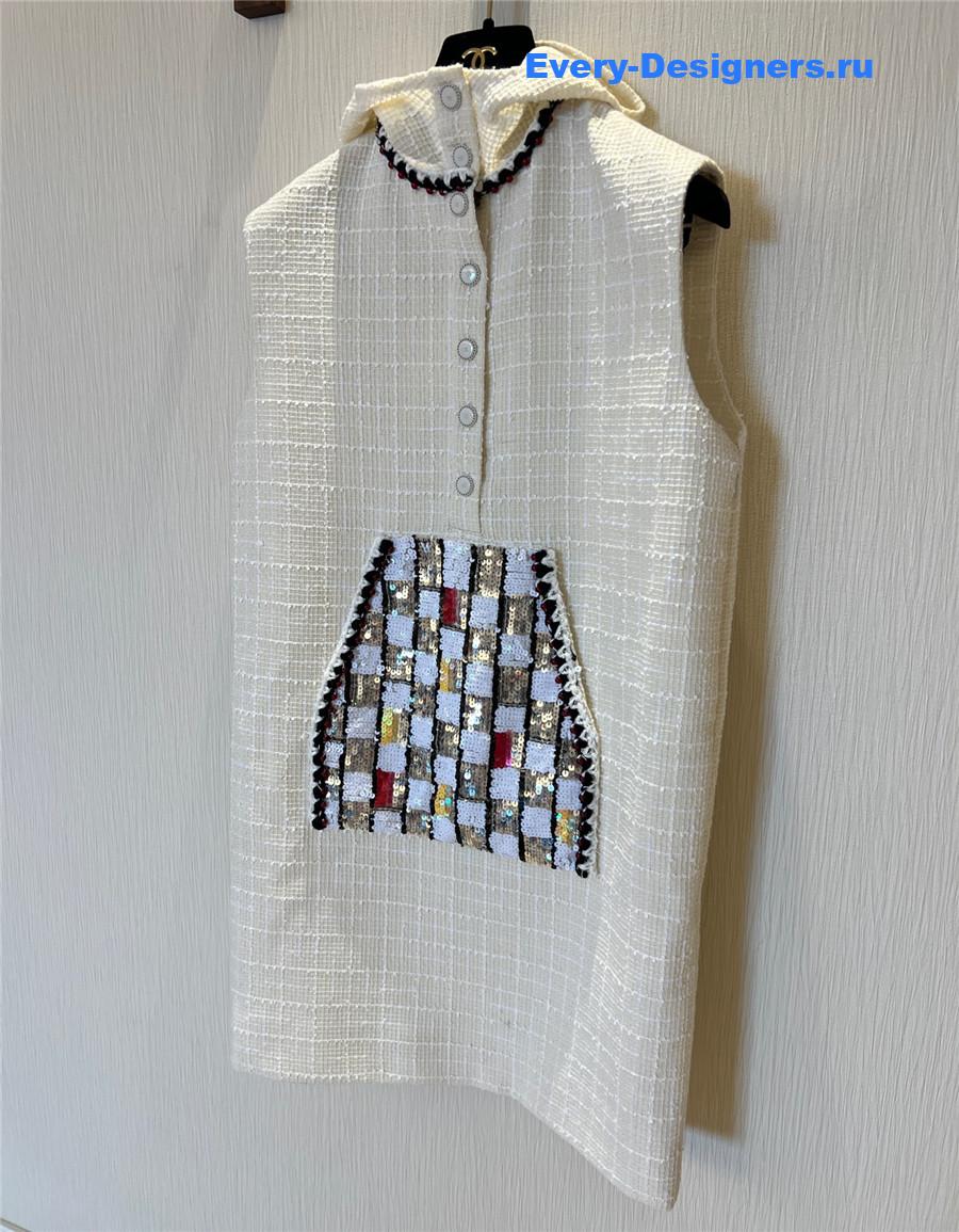 Ch**el tweed sleeveless hooded dress