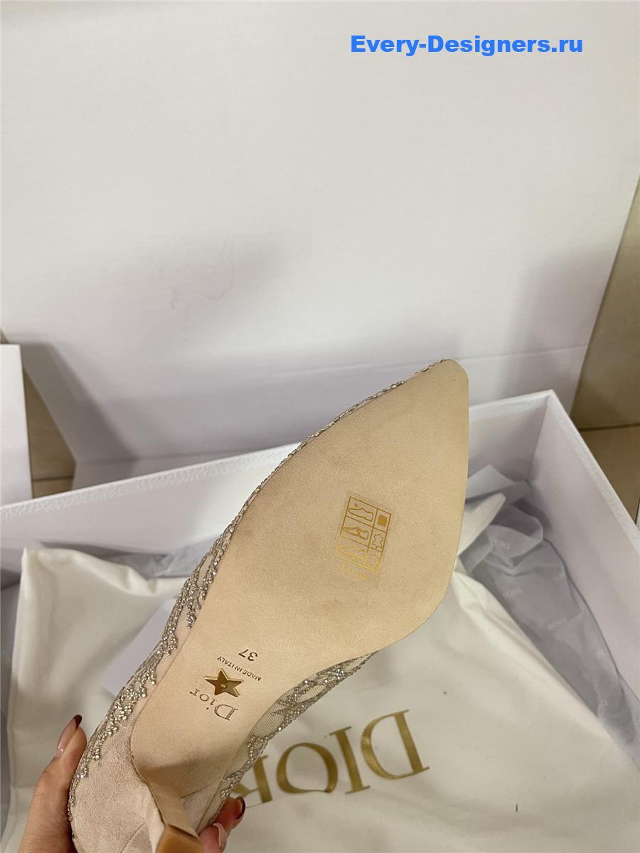 D10r capture heeled ankle boot beige