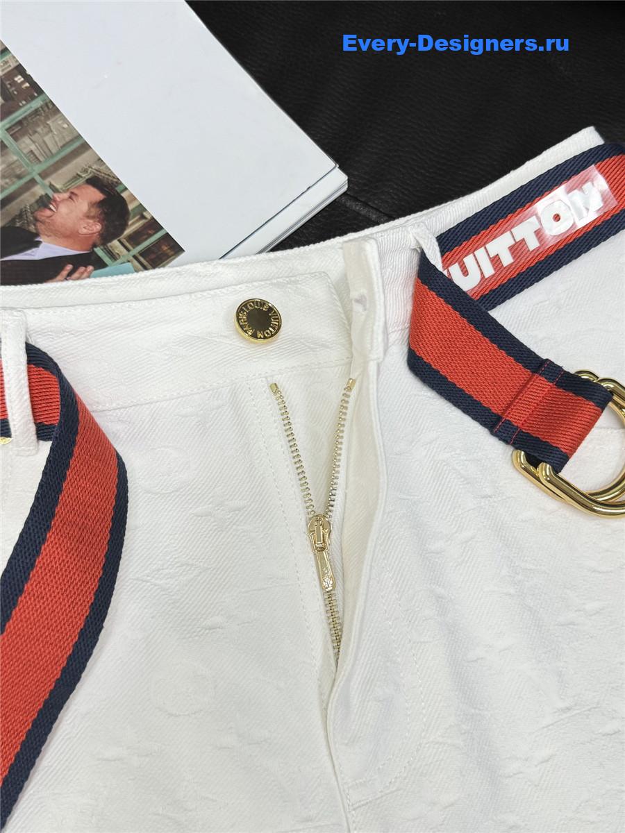 l0vis Vvtt0n lv x ac embossed monogram shorts
