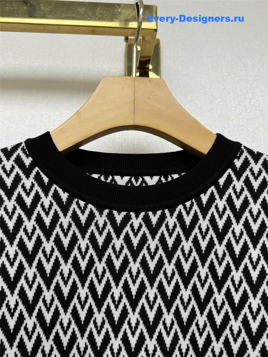 Va1e*ntin0 logo knit short sleeve