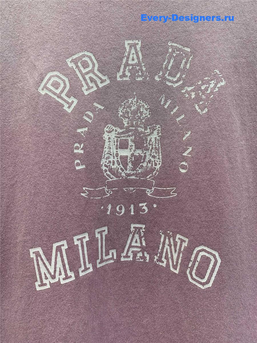 Pra*a logo-print t-shirt purple