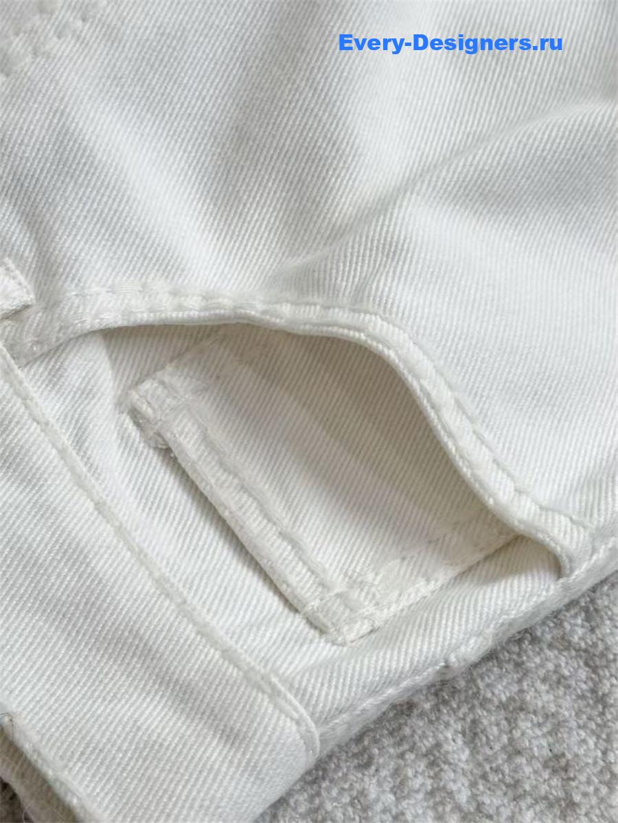 Ch**el thick line logo white jeans