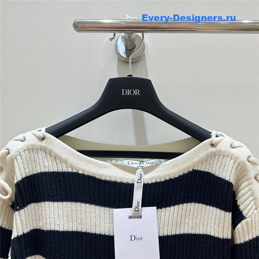 D10r boat neck striped string sweater