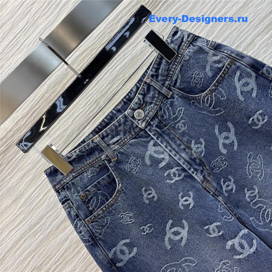 Ch**el lettering print straight jeans