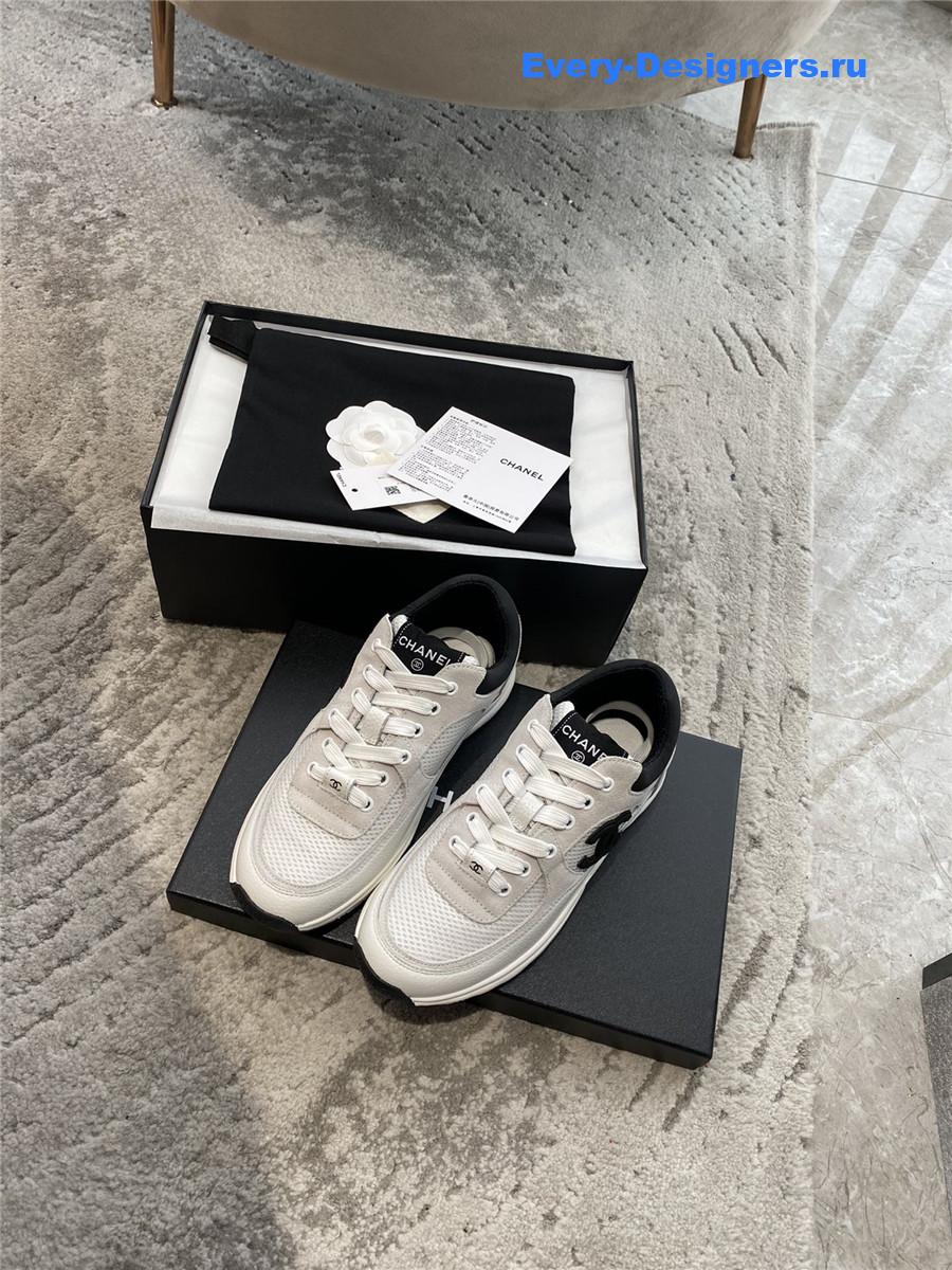 Ch**el white and black cc runners
