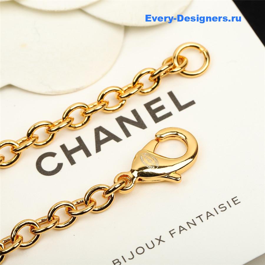 Ch**el cc logo necklace