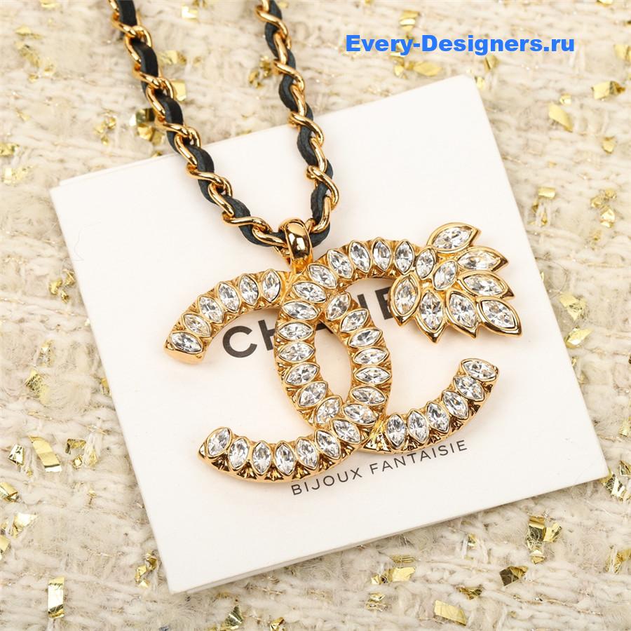 Ch**el wheat ear necklace