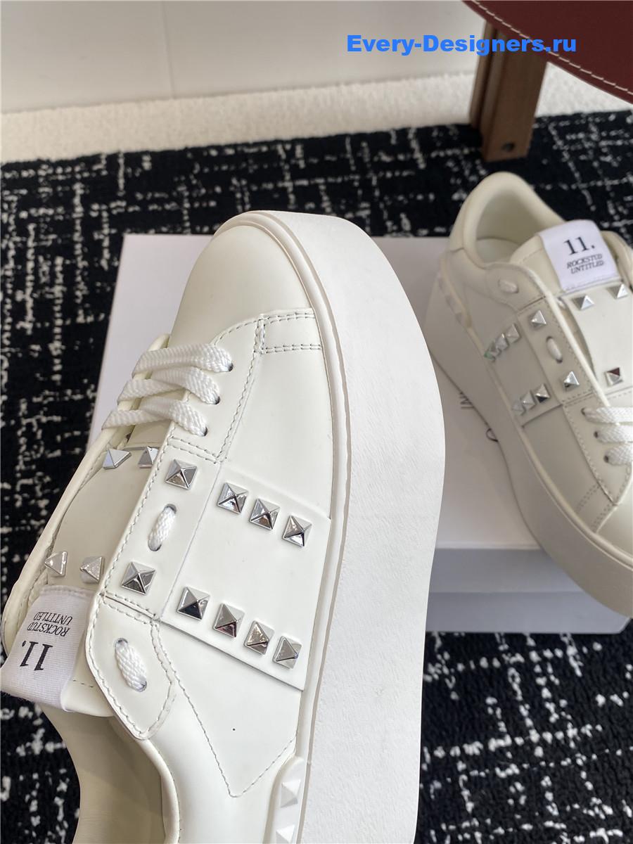 Va1e*ntin0 garavani rockstud white leather flatform sneakers