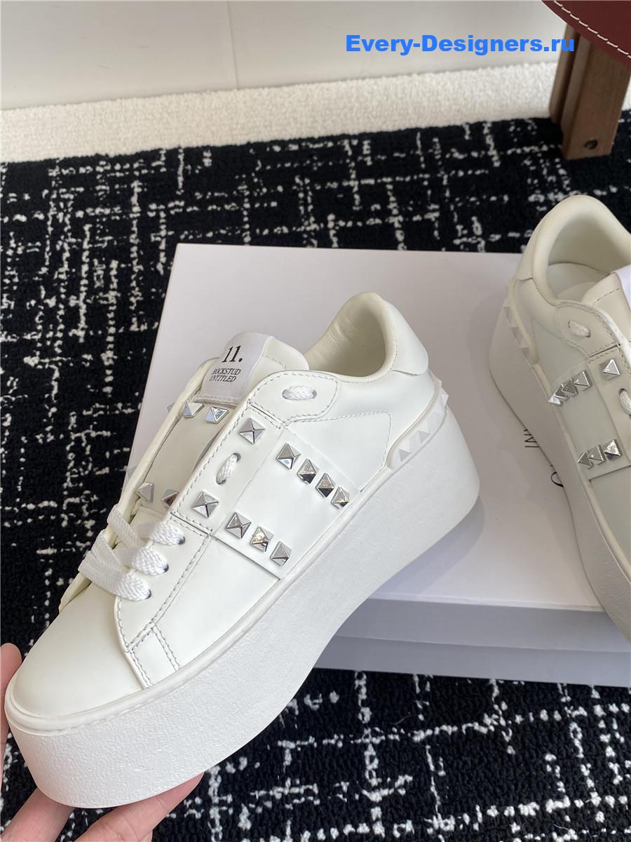 Va1e*ntin0 garavani rockstud white leather flatform sneakers