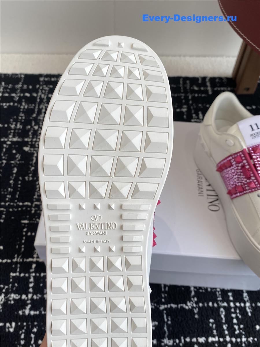 Va1e*ntin0 garavani rockstud leather flatform sneakers