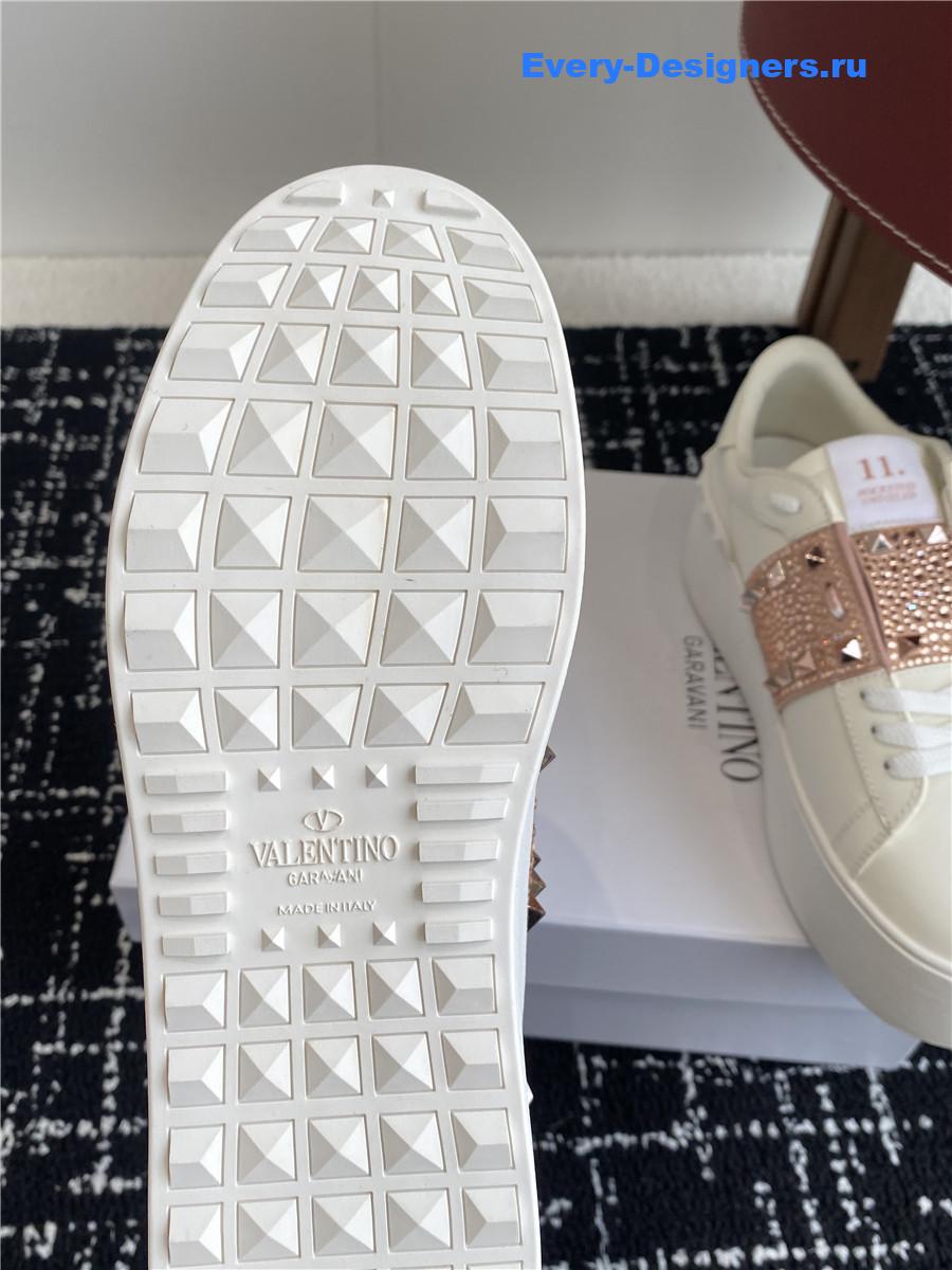 Va1e*ntin0 garavani rockstud pink leather flatform sneakers