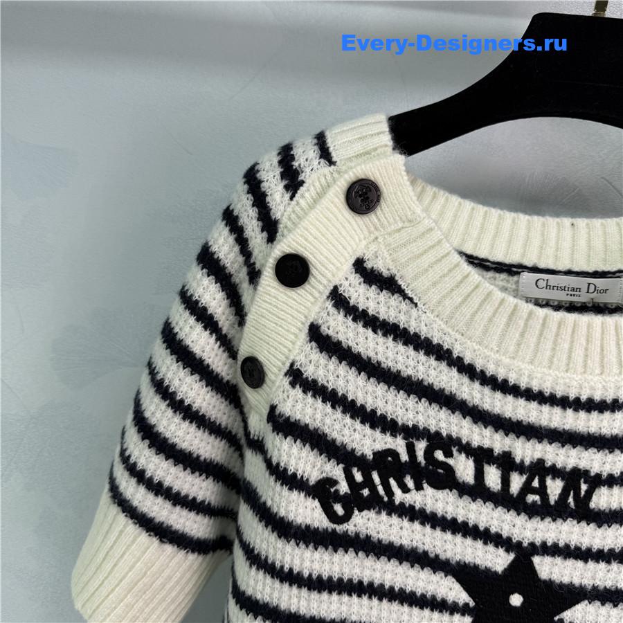 D10r logo knitted crew neck sweater