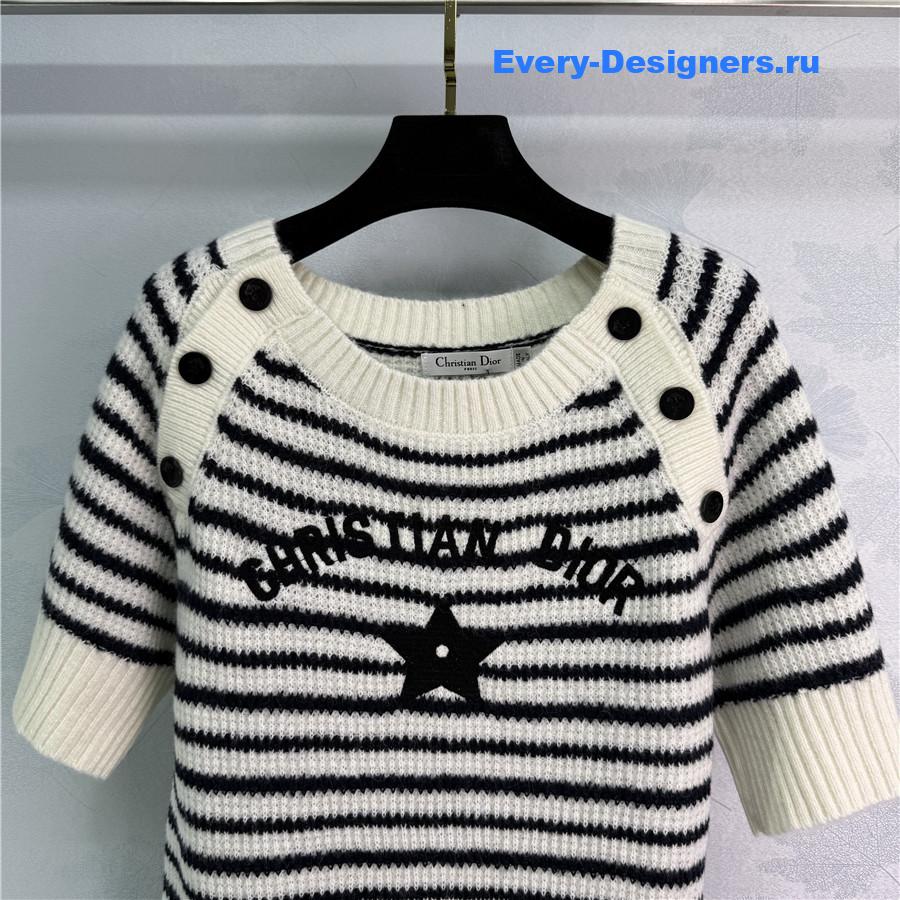 D10r logo knitted crew neck sweater
