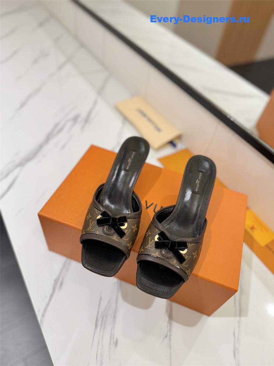 l0vis Vvtt0n monogram flower slide mules