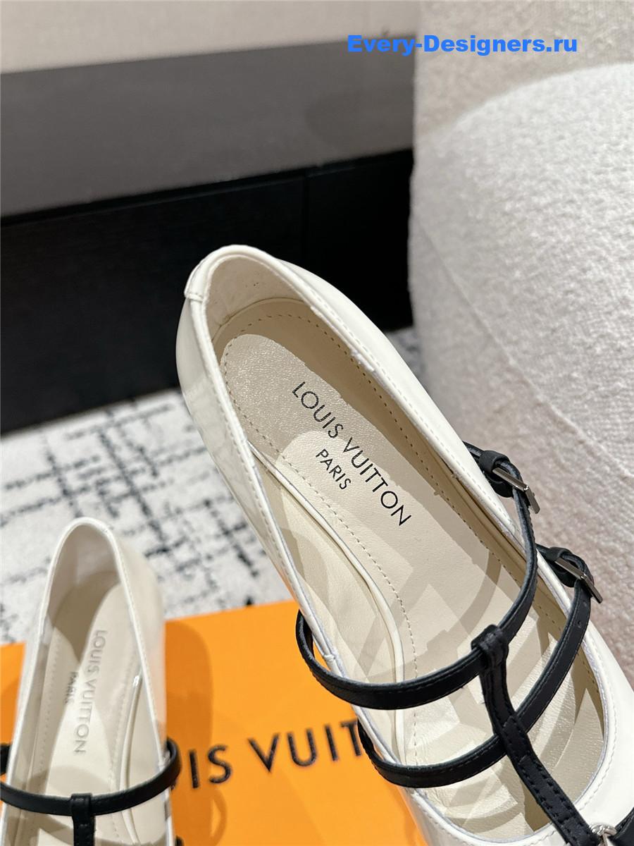 l0vis Vvtt0n 6am pointed toe heels white