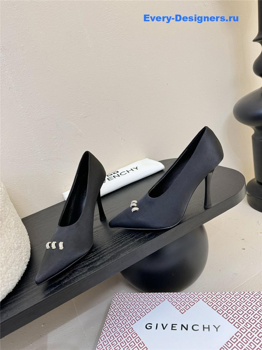 Givenchy Show 95 Black Ring Pumps